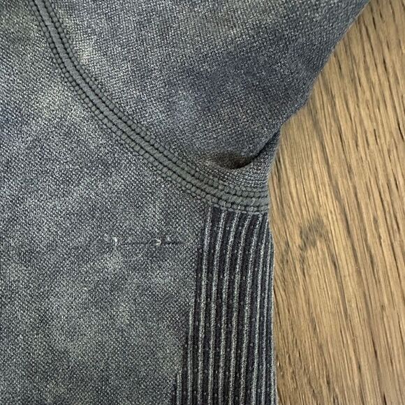 Victoria Secrets PINK ribbed crop long sleeve - Picture 6 of 6